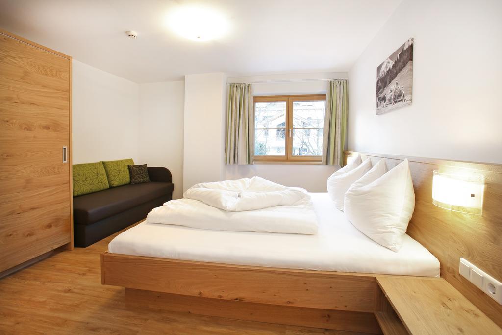 Tarlack Appartements Hütten 1a Leogang Zimmer foto
